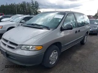 1997 Dodge Caravan Sport with VIN 2B4GP44R1VR300912, listed as a IAAI auction lot 41890418 with 203,531 mi miles and . Bid and sale history available at carsss.com. Image 2.