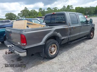 2004 Ford F-250 XL z VIN 1FTNW20L94EB48554, wystawiony jako IAAI lot #42451865 z przebiegiem 182 537 mil mil oraz . Historia ofert i sprzedaży dostępna na DreamBid. Obrazek 4.