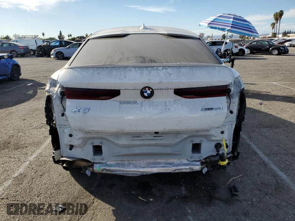 2023 BMW X6 xDrive40i z VIN 5UXCY6C02P9P43834, wystawiony jako Copart lot #85347614 z przebiegiem 16 921 mil mil oraz Szkoda całkowita • Salvage title. Historia ofert i sprzedaży dostępna na DreamBid. Obrazek 6.