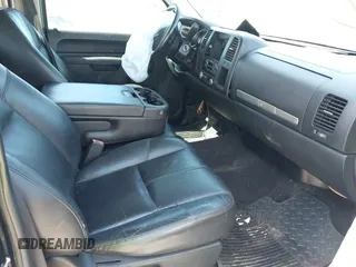 2010 Chevrolet Silverado 1500 LT with VIN 3GCRCSE08AG108110, listed as a IAAI auction lot 42011464 with 177,771 mi miles and . Bid and sale history available at DreamBid. Image 5.