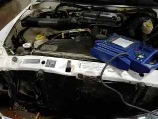 1998 Dodge 1500 with VIN 1B7HF16Y6WS747555, listed as a Copart auction lot 83966964 with 200,451 mi miles and Salvage title. Bid and sale history available at DreamBid. Image 13.