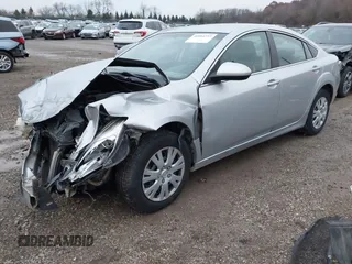 2011 Mazda Mazda6 i Sport with VIN 1YVHZ8BH3B5M01777, listed as a IAAI auction lot 40861511 with 196,492 mi miles. Bid and sale history available at carsss.com. Image 17.