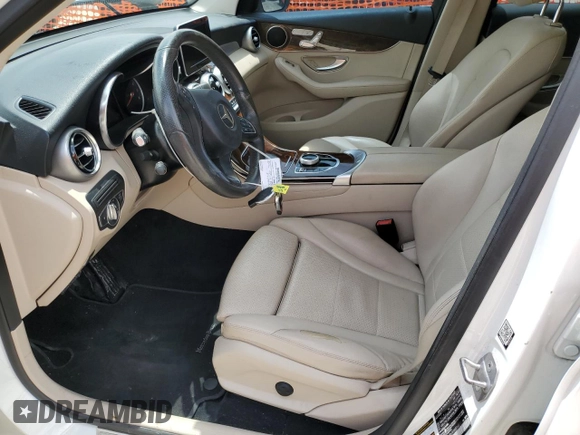 2018 Mercedes-Benz GLC 300 z VIN WDC0G4JB6JV048068, wystawiony jako Copart lot #59135975 z przebiegiem 108 886 mil mil oraz Szkoda całkowita • Salvage title. Historia ofert i sprzedaży dostępna na DreamBid. Obrazek 7.