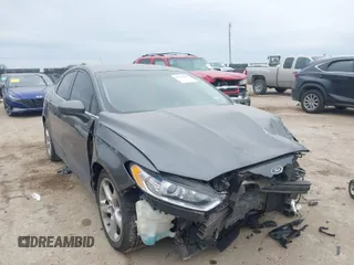 2016 Ford Fusion S with VIN 3FA6P0G78GR102204, listed as a IAAI auction lot 41622658 with 95,930 mi miles. Bid and sale history available at carsss.com. Image 1.