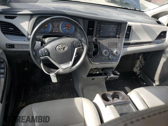 2018 Toyota Sienna XLE Auto Access Seat с VIN 5TDYZ3DC2JS938076, выставлен на аукционе Copart как лот 55226985 с пробегом 222 834 миль миль и Списание • Salvage title. История ставок и продаж доступна на DreamBid. Изображение 8.