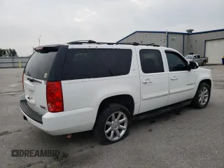 2008 GMC Yukon XL SLT w/4SB with VIN 1GKFC16028J194992, listed as a Copart auction lot 73526724 with 236,387 mi miles and Salvage Title. Bid and sale history available at carsss.com. Image 3.