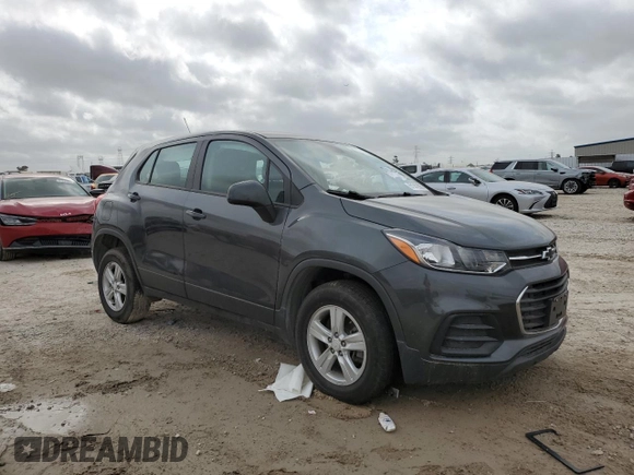 2020 Chevrolet Trax LS z VIN 3GNCJNSB2LL128342, wystawiony jako Copart lot #51242865 z przebiegiem 52 541 mil mil oraz Czysty tytuł • Clean title. Historia ofert i sprzedaży dostępna na DreamBid. Obrazek 4.