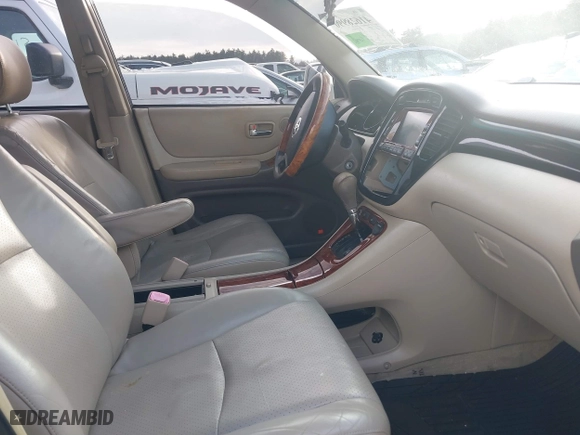 2006 Toyota Highlander w/3rd Row with VIN JTEEP21A560159637, listed as a IAAI auction lot 41628990 with 116,042 mi miles. Bid and sale history available at carsss.com. Image 5.
