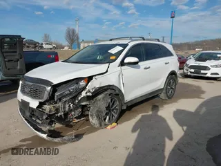2019 Kia Sorento EX V6 with VIN 5XYPHDA5XKG507641, listed as a IAAI auction lot 41655933 with 171,136 mi miles. Bid and sale history available at carsss.com. Image 2.