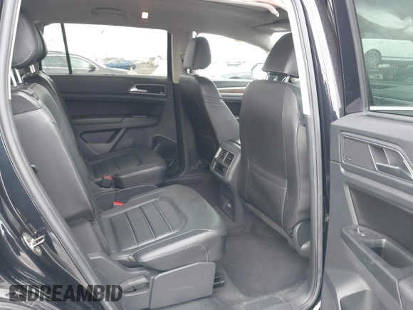 2018 Volkswagen Atlas SEL Premium z VIN 1V2NR2CA5JC533259, wystawiony jako IAAI lot #41799476 z przebiegiem 49 616 mil mil oraz . Historia ofert i sprzedaży dostępna na DreamBid. Obrazek 8.
