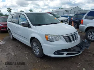 2014 Chrysler Town & Country Touring L z VIN 2C4RC1CGXER467159, wystawiony jako IAAI lot #42319372 z przebiegiem 126 942 mil mil oraz . Historia ofert i sprzedaży dostępna na DreamBid. Obrazek 1.