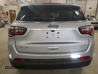 2024 Jeep Compass Sport с VIN 3C4NJDAN0RT158813, выставлен на аукционе Copart как лот 52794575 с пробегом 6 137 миль миль и Списание • Salvage title. История ставок и продаж доступна на DreamBid. Изображение 6.