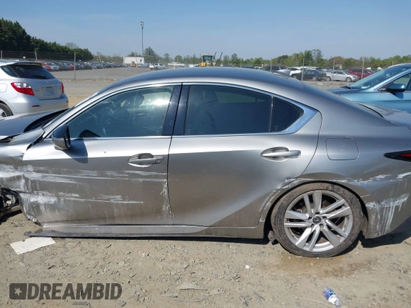 2022 Lexus IS 300 z VIN JTHAA1D21N5119879, wystawiony jako IAAI lot #42037999 z przebiegiem 41 416 mil mil oraz . Historia ofert i sprzedaży dostępna na DreamBid. Obrazek 14.