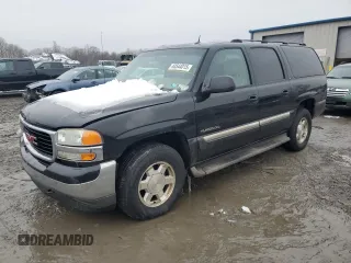 2005 GMC Yukon XL SLT with VIN 3GKFK16Z75G227760, listed as a Copart auction lot 44544015 with 204,858 mi miles and Salvage Title. Bid and sale history available at carsss.com. Image 1.