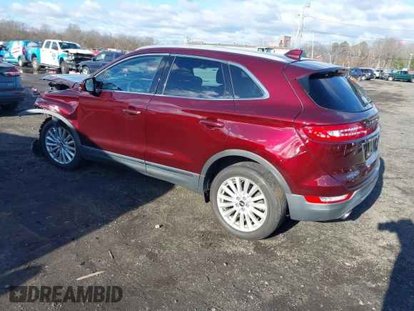 2019 Lincoln MKC Premiere with VIN 5LMCJ1D93KUL22578, listed as a IAAI auction lot 41185166 with 45,921 mi miles. Bid and sale history available at carsss.com. Image 3.