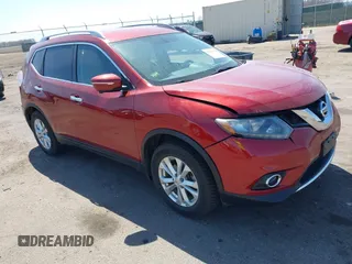 2015 Nissan Rogue SV z VIN 5N1AT2MV6FC764970, wystawiony jako IAAI lot #42093076 z przebiegiem 110 811 mil mil oraz . Historia ofert i sprzedaży dostępna na DreamBid. Obrazek 1.