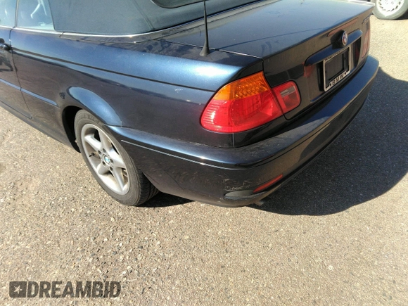 2004 BMW 3 Series 325Ci with VIN WBABW33474PL29697, listed as a IAAI auction lot 41718697 with 151,815 mi miles. Bid and sale history available at carsss.com. Image 6.