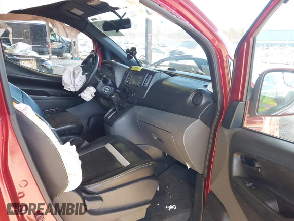 2016 Nissan NV200 z VIN 3N8CM0JT4GK699568, wystawiony jako IAAI lot #41740077 z przebiegiem 199 191 mil mil oraz . Historia ofert i sprzedaży dostępna na DreamBid. Obrazek 5.