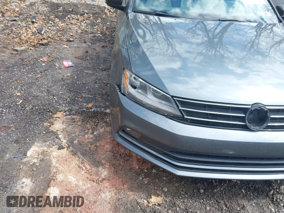2016 Volkswagen Jetta Sport z VIN 3VWD17AJ7GM225289, wystawiony jako IAAI lot #41978267 z przebiegiem 142 556 mil mil oraz . Historia ofert i sprzedaży dostępna na DreamBid. Obrazek 6.