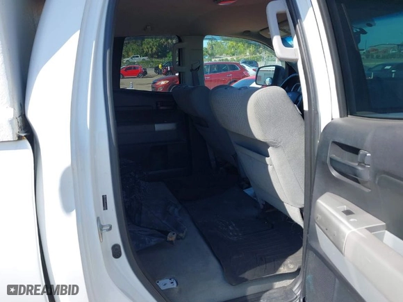 2007 Toyota Tundra SR5 with VIN 5TFBV541X7X020848, listed as a IAAI auction lot 41875538 with 263,235 mi miles. Bid and sale history available at carsss.com. Image 8.