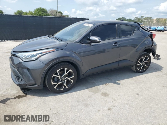 2022 Toyota C-HR XLE z VIN NMTKHMBX2NR140945, wystawiony jako Copart lot #58809375 z przebiegiem 56 161 mil mil oraz Nie do naprawy • Non repairable. Historia ofert i sprzedaży dostępna na DreamBid. Obrazek 1.