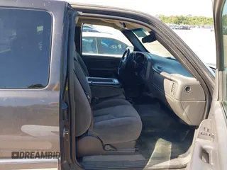 2005 Chevrolet Silverado 1500 LS with VIN 1GCEC19Z45Z212469, listed as a IAAI auction lot 42471142 with 171,228 mi miles and . Bid and sale history available at DreamBid. Image 5.