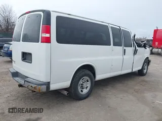 2016 Chevrolet Express Passenger LT with VIN 1GAZGPFG2G1202352, listed as a IAAI auction lot 41699012 with Not provided miles and . Bid and sale history available at DreamBid. Image 4.
