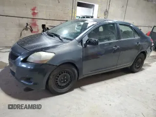 2009 Toyota Yaris z VIN JTDBT903391318992, wystawiony jako Copart lot #58753615 z przebiegiem 286 924 mil mil oraz Tytuł czysty. Historia ofert i sprzedaży dostępna na DreamBid. Obrazek 1.