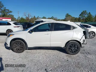 2022 Honda HR-V Sport with VIN 3CZRU6H13NM753175, listed as a IAAI auction lot 41835302 with 32,748 mi miles. Bid and sale history available at carsss.com. Image 15.