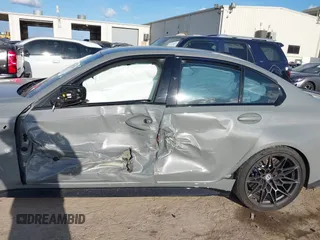2023 BMW M3 Competition xDrive z VIN WBS43AY04PFN40857, wystawiony jako IAAI lot #41127516 z przebiegiem 15 409 mil mil oraz . Historia ofert i sprzedaży dostępna na DreamBid. Obrazek 14.
