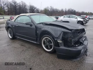 2001 Ford Mustang GT Deluxe with VIN 1FAFP45X91F136800, listed as a Copart auction lot 81303544 with 101,864 mi miles and Salvage Title. Bid and sale history available at carsss.com. Image 4.