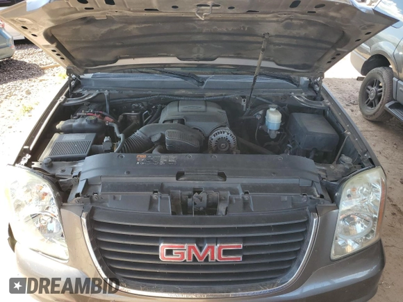 2013 GMC Yukon XL SLT with VIN 1GKS1KE09DR305240, listed as a Copart auction lot 53143565 with 210,872 mi miles and Salvage Title. Bid and sale history available at DreamBid. Image 13.