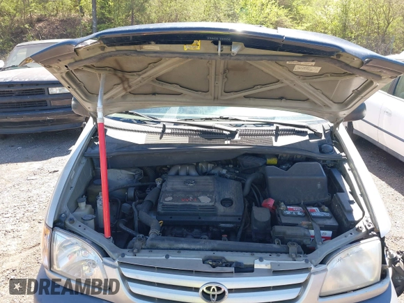 2002 Toyota Sienna CE with VIN 4T3ZF19C02U422910, listed as a IAAI auction lot 41815071 with 267,488 mi miles. Bid and sale history available at carsss.com. Image 10.
