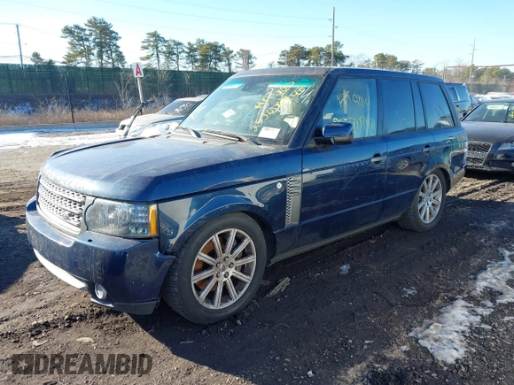 2011 Land Rover Range Rover SC z VIN SALMF1E4XBA337704, wystawiony jako IAAI lot #41432418 z przebiegiem Nie podano mil oraz . Historia ofert i sprzedaży dostępna na DreamBid. Obrazek 2.