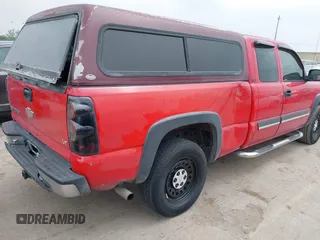 2006 Chevrolet Silverado 1500 LS with VIN 1GCEC19V66Z217817, listed as a IAAI auction lot 41924306 with 274,685 mi miles. Bid and sale history available at carsss.com. Image 4.