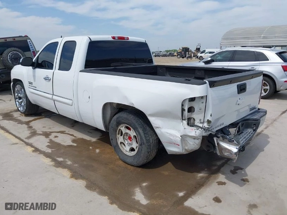 2011 Chevrolet Silverado 1500 LT with VIN 1GCRCSE07BZ103076, listed as a IAAI auction lot 41947829 with 206,666 mi miles. Bid and sale history available at carsss.com. Image 3.