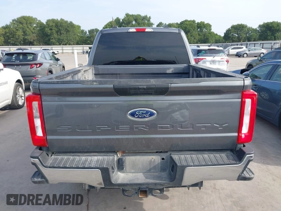 2024 Ford F-250 XL with VIN 1FT7W2BT5RED57884, listed as a IAAI auction lot 42605362 with 37,644 mi miles and . Bid and sale history available at DreamBid. Image 16.