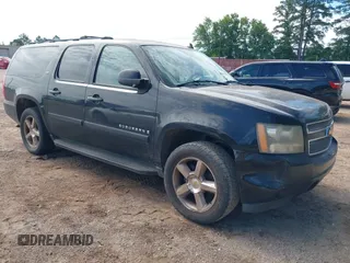 2007 Chevrolet Suburban LT with VIN 1GNFC16057R183102, listed as a IAAI auction lot 42196662 with Not provided miles and . Bid and sale history available at DreamBid. Image 1.