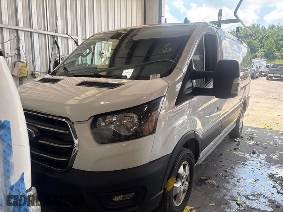 2020 Ford Transit z VIN 1FTBR1YG6LKA35821, wystawiony jako IAAI lot #42727394 z przebiegiem 86 896 mil mil oraz . Historia ofert i sprzedaży dostępna na DreamBid. Obrazek 17.
