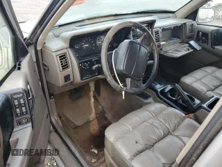 1994 Jeep Grand Cherokee Limited with VIN 1J4GZ78Y7RC224640, listed as a Copart auction lot 86942394 with 174,264 mi miles and Clean Title. Bid and sale history available at carsss.com. Image 8.