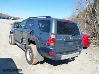 2004 Toyota 4Runner SR5 with VIN JTEZU14R940018332, listed as a IAAI auction lot 41630534 with 365,130 mi miles. Bid and sale history available at carsss.com. Image 3.