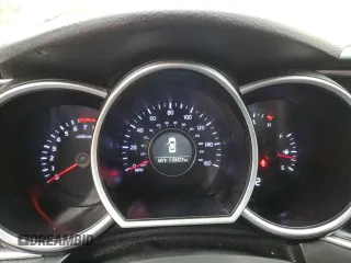 2015 Kia Optima LX z VIN KNAGM4A71F5658375, wystawiony jako Copart lot #57343525 z przebiegiem 118 027 mil mil oraz Nie do naprawy • Non repairable. Historia ofert i sprzedaży dostępna na DreamBid. Obrazek 9.