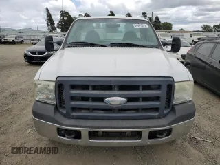 2006 Ford F-350 XL with VIN 1FTSF305X6EC68845, listed as a Copart auction lot 54067395 with 297,762 mi miles and Clean Title. Bid and sale history available at DreamBid. Image 5.