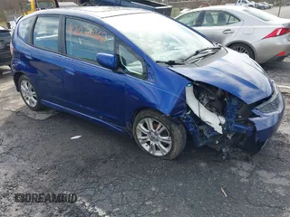 2009 Honda Fit Sport with VIN JHMGE88459S053654, listed as a IAAI auction lot 42036062 with 190,246 mi miles. Bid and sale history available at carsss.com. Image 1.