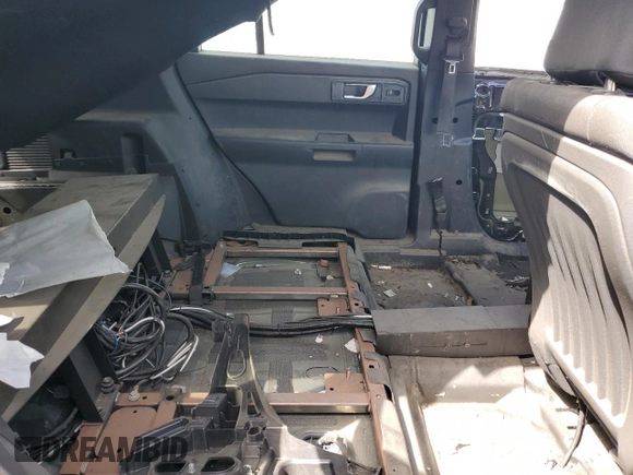 2020 Ford Police Interceptor Utility z VIN 1FM5K8AW9LGB43845, wystawiony jako Copart lot #48149205 z przebiegiem Nie podano mil oraz Czysty tytuł • Clean title. Historia ofert i sprzedaży dostępna na DreamBid. Obrazek 11.