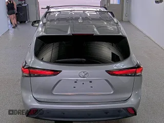 2021 Toyota Highlander XLE with VIN 5TDHZRBH0MS558143, listed as a IAAI auction lot 42859323 with 41,722 mi miles and . Bid and sale history available at DreamBid. Image 19.