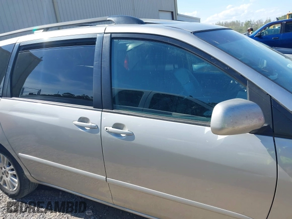 2010 Toyota Sienna XLE with VIN 5TDYK4CC9AS319809, listed as a IAAI auction lot 41885905 with 252,010 mi miles and . Bid and sale history available at DreamBid. Image 13.