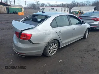 2015 Volkswagen Jetta Sedan 1.8T SE with VIN 3VWD17AJ3FM342172, listed as a IAAI auction lot 41527501 with 108,173 mi miles. Bid and sale history available at carsss.com. Image 4.