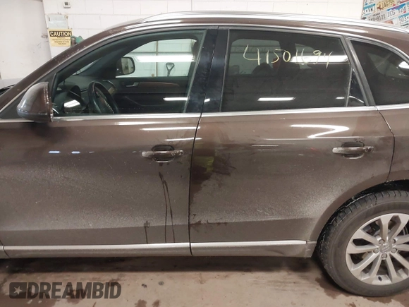 2014 Audi Q5 Premium z VIN WA1CFAFP1EA058507, wystawiony jako IAAI lot #41501694 z przebiegiem 114 181 mil mil oraz . Historia ofert i sprzedaży dostępna na DreamBid. Obrazek 14.