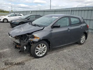 2010 Toyota Matrix z VIN 2T1KU4EE9AC433204, wystawiony jako Copart lot #57086435 z przebiegiem 228 810 mil mil oraz Szkoda całkowita • Salvage title. Historia ofert i sprzedaży dostępna na DreamBid. Obrazek 1.